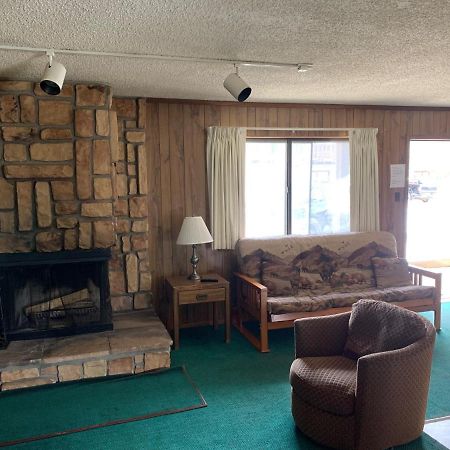 Ponderosa Lodge レッドリバー エクステリア 写真
